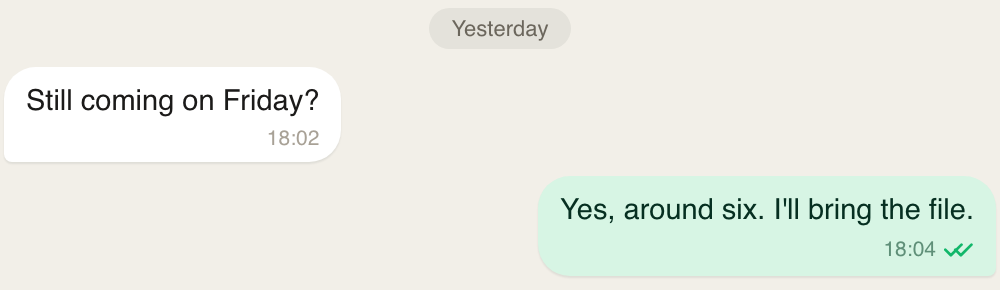 Un échange dans Messagr : une question, une réponse, l'heure et la double coche.