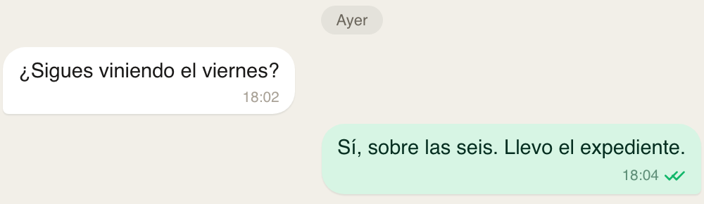 Un échange dans Messagr : une question, une réponse, l'heure et la double coche.