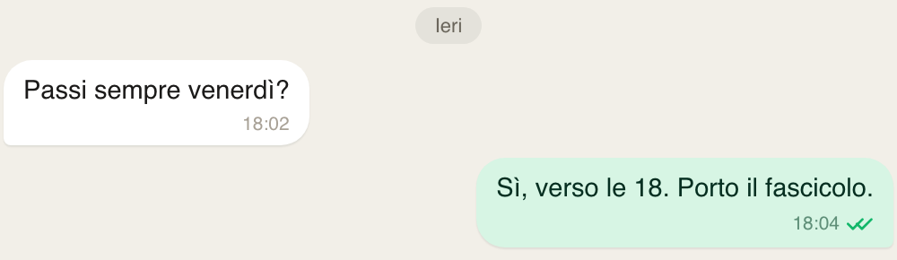 Un échange dans Messagr : une question, une réponse, l'heure et la double coche.